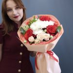 Сборный букет с красной розой